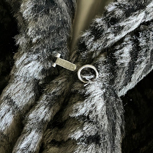 Alpine Studio Jacket - Picture 7 of 7